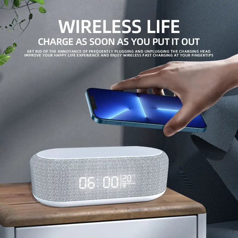 Wireless Charger Alarm Clock Time LED Light Thermometer Earphone Phone Charger 15W Fast Charging Dock Station for iPhone Samsung - Laranja e Tangerina